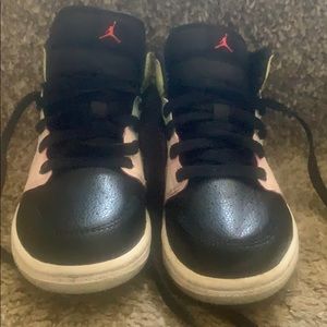 Jordan 1 Mid SE